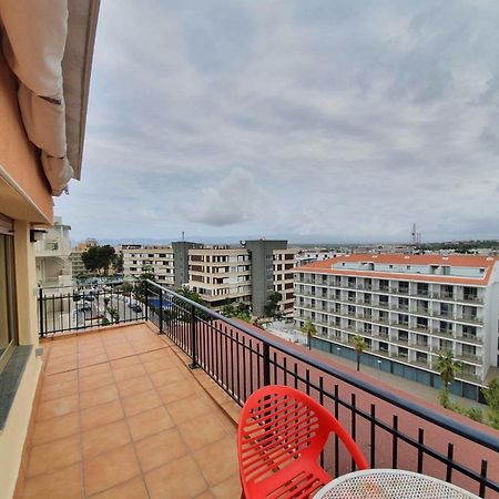 Apartamento En Salou Con Las Vistas Al Port Aventura Exterior photo