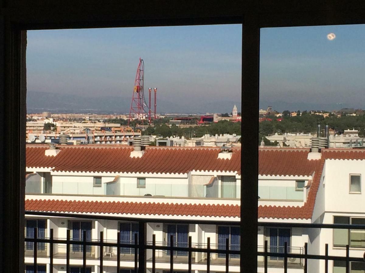 Apartamento En Salou Con Las Vistas Al Port Aventura Exterior photo